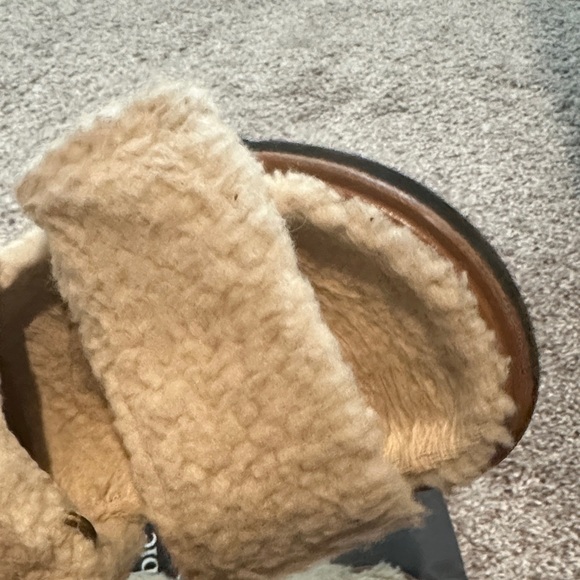 Zara Cream Shearling Strap Sandals - Picture 7 of 14